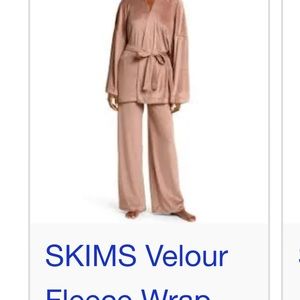 SKIMS SOLD OUT ULTRA SOFT VELOUR LOUNGE/PAJAMA SET!
